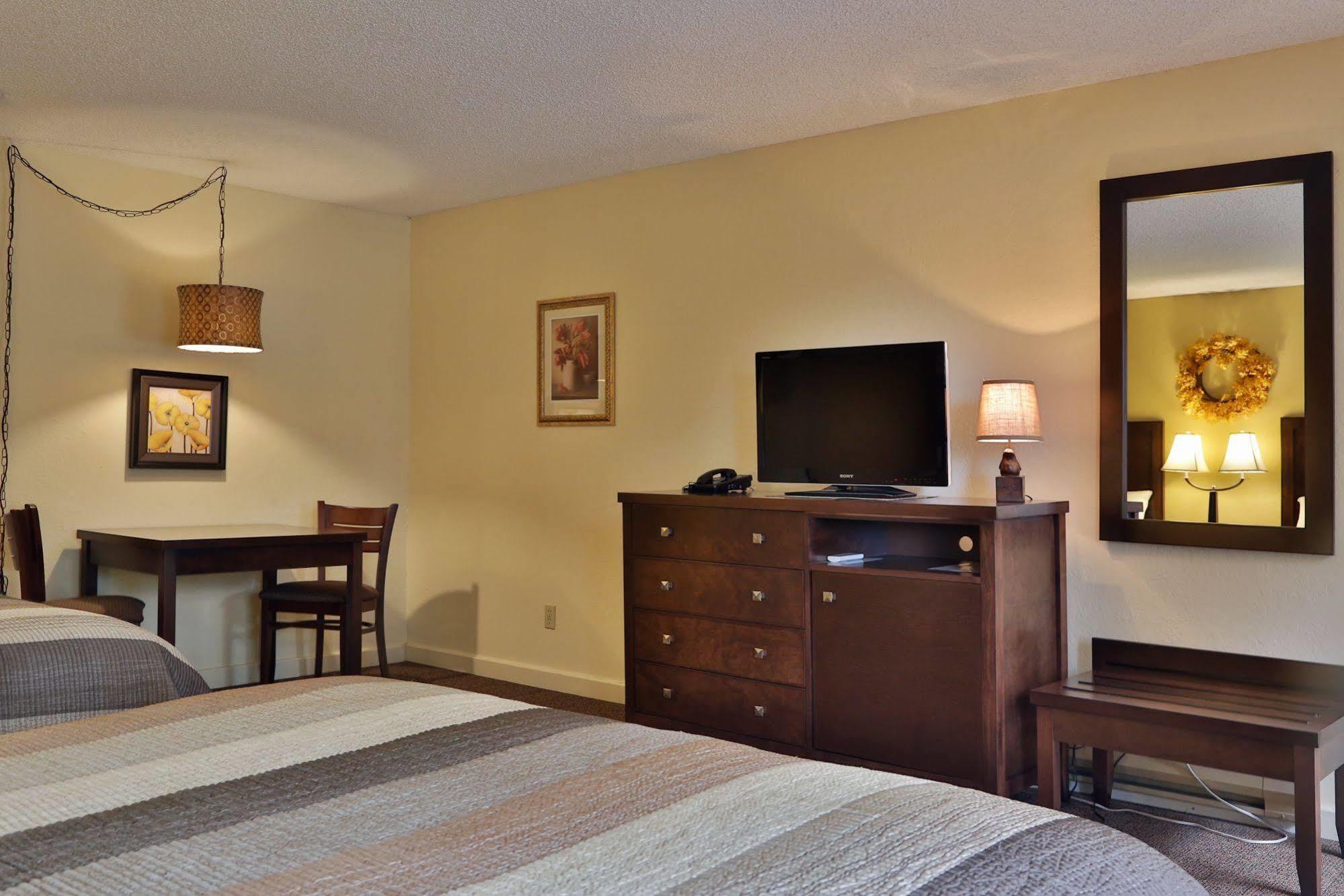 Harbor Inn Freeland Dış mekan fotoğraf